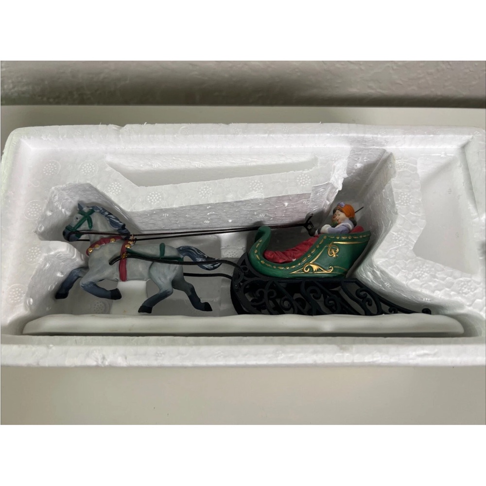 Festive Sleigh Ride Figurine - Picture 7 of 9